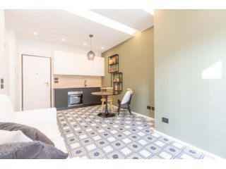 Appartamento in Via Marco Aurelio, Milano di 50 m² con 1 camera