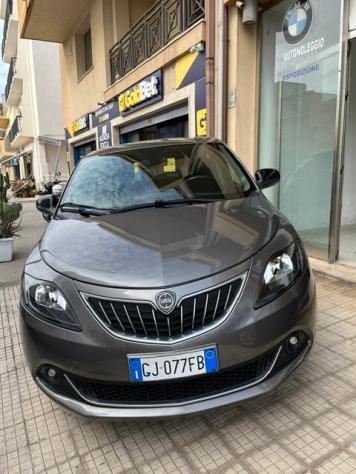 Lancia Ypsilon 1.0 FireFly 5 porte S&S Hybrid Gold