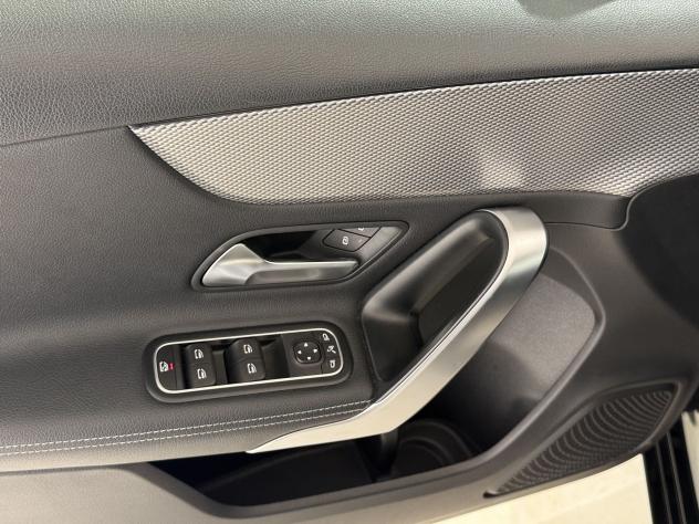 Mercedes-Benz Classe A A 180 d Sport auto - Foto 5