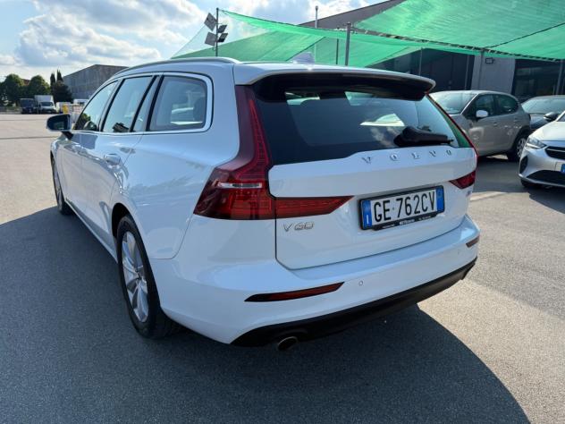 Volvo V60 B4 2.0 197 CV Geartronic Momentum Business Pro - Foto 3