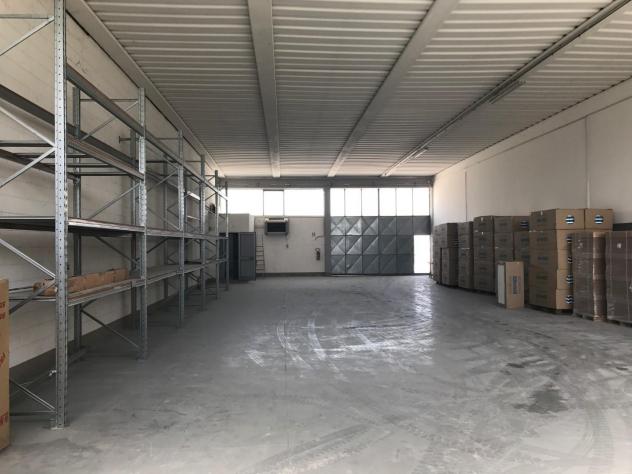 Capannone industriale in vendita a Perignano - Casciana Terme Lari 306 mq Rif: 909283