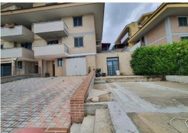Immobile in asta di 153 m², box auto in vendita a Città Sant'Angelo