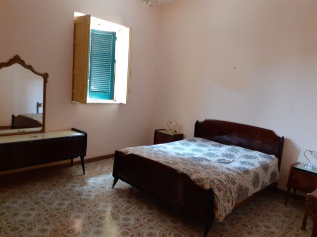 VENDESI CASA INDIPENDENTE DI 100 MQ CON GARAGE - Foto 9