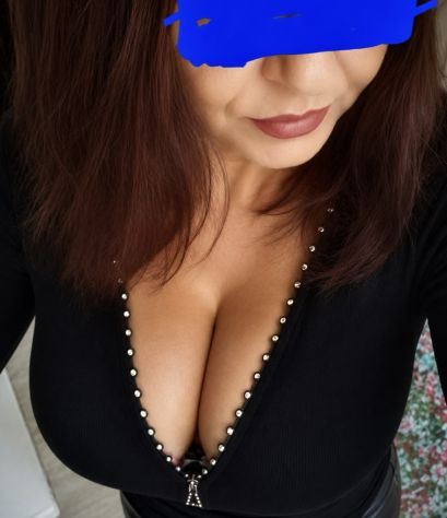 Massaggiatrice signora matura Sassari Tel:3318727374