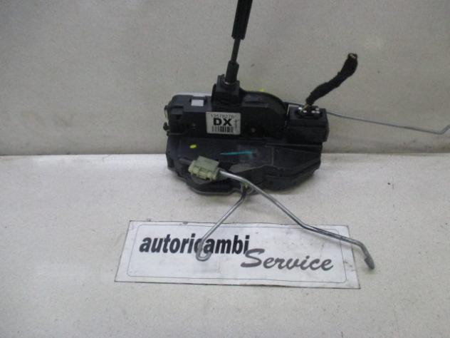 13578276 CHIUSURA SERRATURA PORTA ANTERIORE SINISTRA CHEVROLET CRUZE 1.8 G 104KW 5M 5P (2011) RICAMBIO USATO