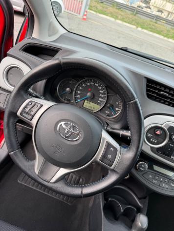 Toyota Yaris 1.5 Hybrid 5 porte Lounge - Foto 10