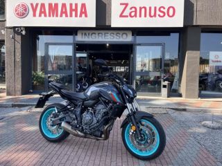 Yamaha MT-07 pochi km