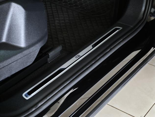 VW Tiguan 2.0 TDI 150cv DSG R-Line TETTO 2024 - Foto 10