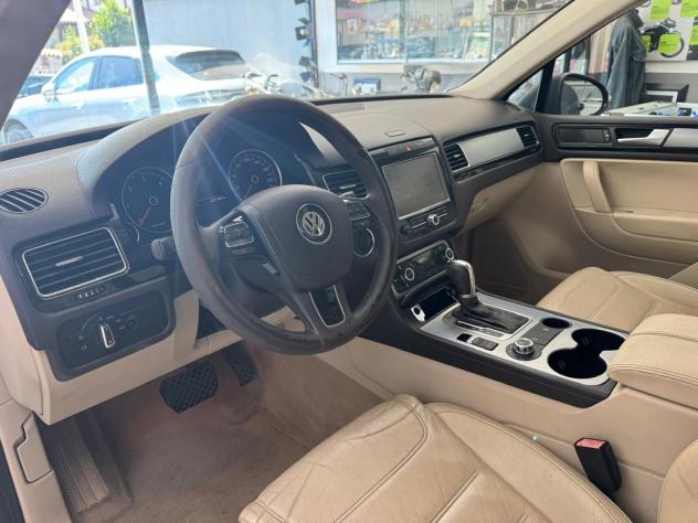 Volkswagen Touareg 3.0 TDI 245 CV tiptronic BlueMotion Techn. Executive - Foto 6