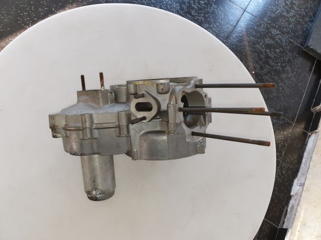 CARTER MOTORE PIAGGIO APE 175 AD APE 400