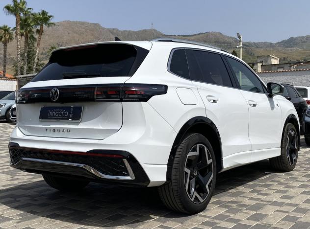 Volkswagen Tiguan R-Line 2.0 TDI 150CV DSG Tetto - Foto 4