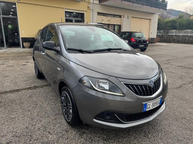 Lancia Ypsilon 1.0 FireFly 5 porte S&S Hybrid Silver Plus - Foto 3