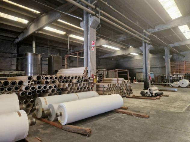 Immobile di 2800 m² con più di 5 locali in affitto a Legnano - Foto 10