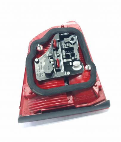 STOP POSTERIORE DESTRO INTEGRATO NEL PORTELLO VOLKSWAGEN Touran 3° Serie 1T0945094 (1015) - Foto 3