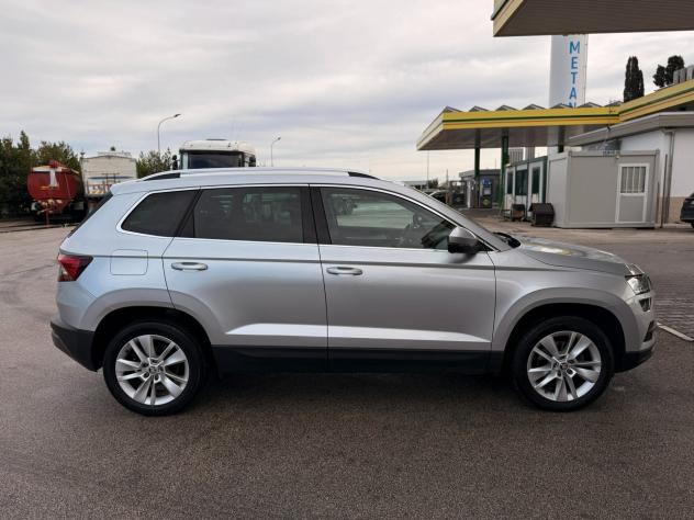 Skoda Karoq 2.0 TDI EVO SCR 115 CV DSG Executive - Foto 8