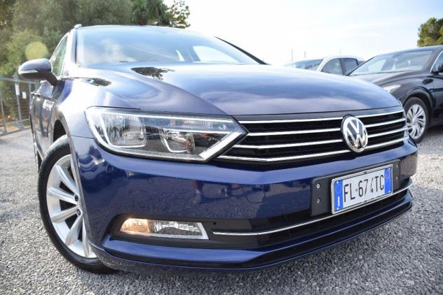 VOLKSWAGEN Passat Variant SW EXECUTIVE FULL 2.0TDI 150CV 6M - PELLE - NAVI - SENSORI - CRUISE AD - BT - ADAS - IVA DETRAIBILE