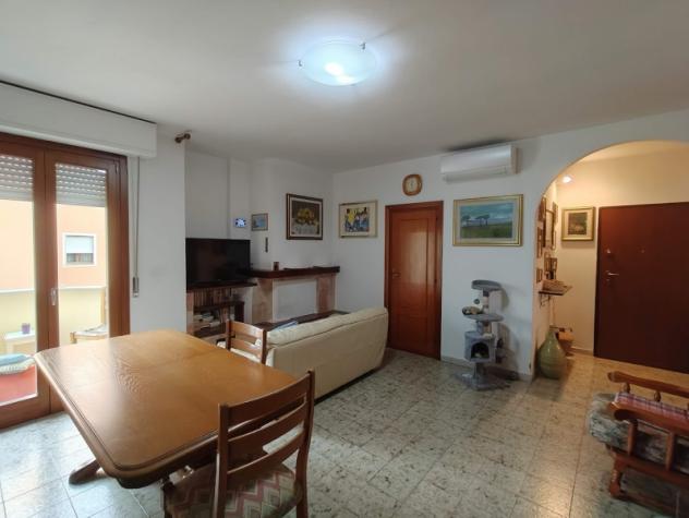 Vendiamo ampio appartamento vicinanze spiaggia. - Foto 4