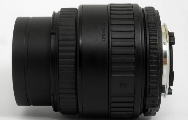 Obiettivo Sigma UC ZOOM 28-70mm. 1:3.5-4.5 multi coated come nuovo - Foto 3