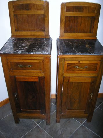 Vendo Comodini Antichi con marmo,