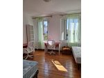 in unità immobiliare singola indipendente, stanza con due posti