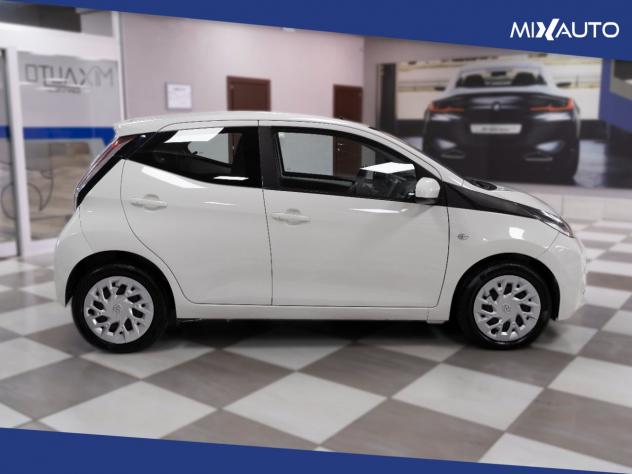 Toyota Aygo 1.0 X-Cool 5 Porte 69CV EU6 - Foto 6