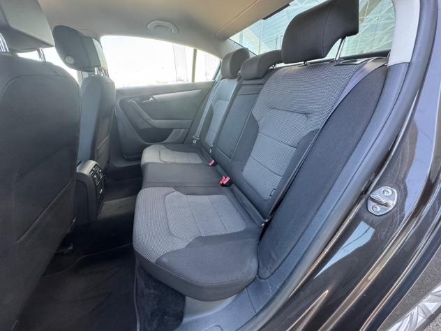 Volkswagen Passat 1.6 TDI Comfortline BlueM. Tech. - Foto 9
