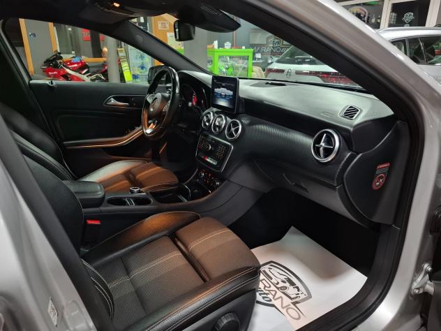 Mercedes A 180 d Sport euro 6 - Foto 8