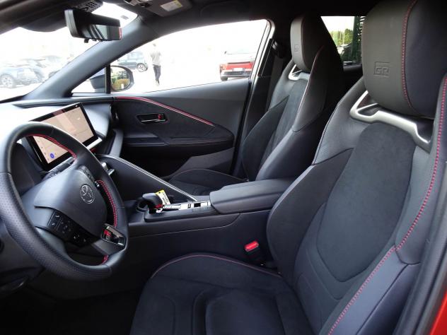 Toyota C-HR 2.0 PHEV GR Sport - Foto 8