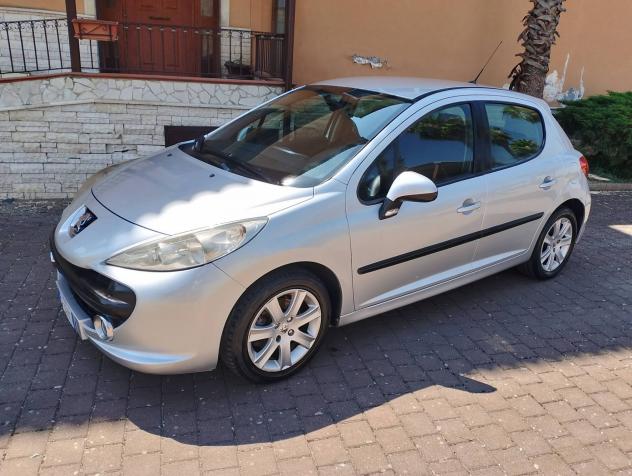 Peugeot 207 1.6 HDi 90CV 5p. XS - Foto 2