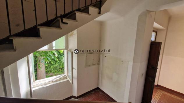 Prestigiosa villa storica in zona ospedale ? fano
questa splendida villa d'epoca, situata a fano in una posizione privilegiata tra via cesare rossi e - Foto 11