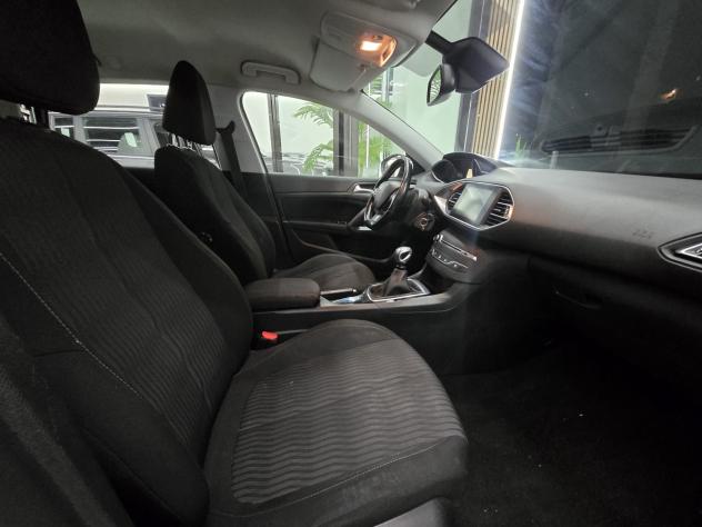 Peugeot 308 BlueHDi 120 S&S SW Business - Foto 10