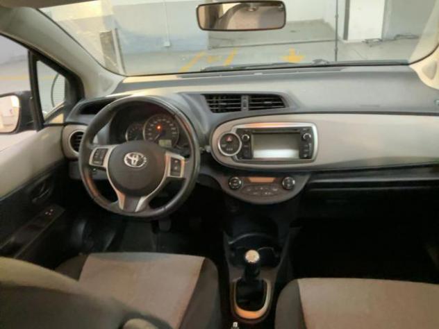 TOYOTA Yaris 1.0 5 porte Lounge rif. 24122674 - Foto 10