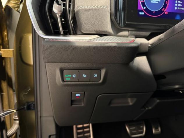 SKODA Kodiaq 2.0 TDI 4x4 DSG Sportline Panorama GANCIO LED Navi rif. 23345403 - Foto 10