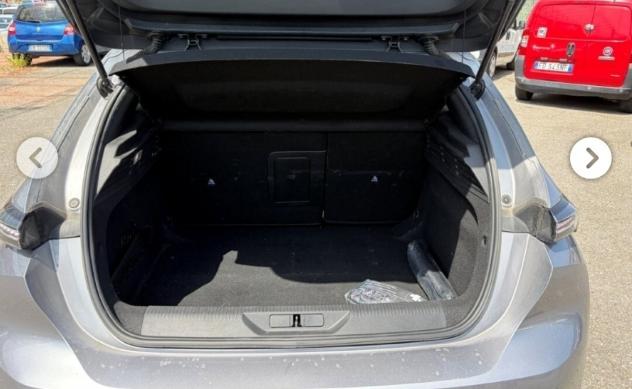 Peugeot 308 BlueHDi 130 S&S EAT8 Allure - 2023 - Foto 5