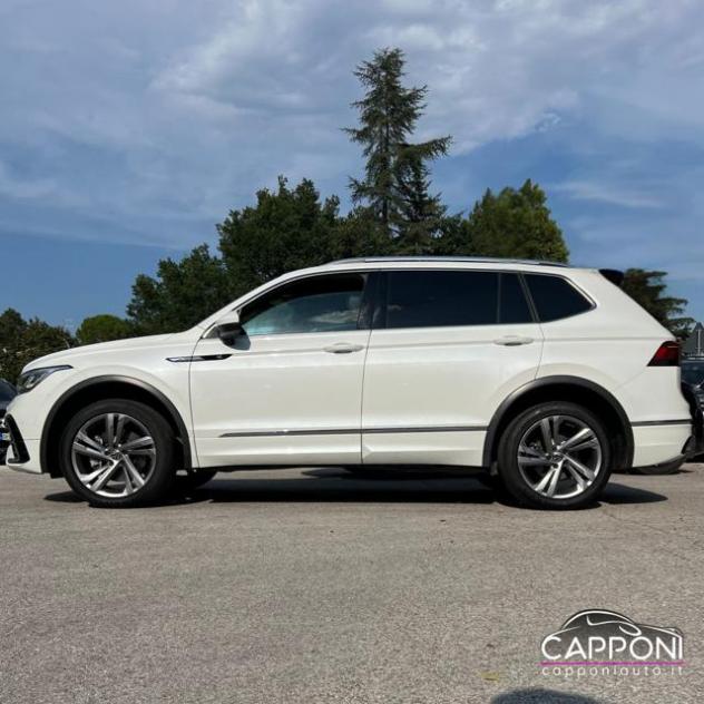 VOLKSWAGEN Tiguan Allspace 2.0 TDI 200 CV 4x4 R-Line TETTO rif. 24056637 - Foto 4