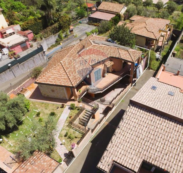 Villa singola in vendita a Aci Sant'Antonio, Lavinaio