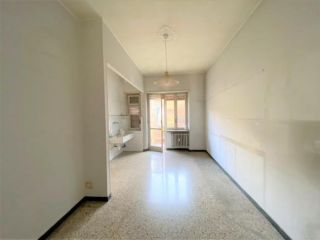 Affittasi trilocale non arredato in zona Cenisia