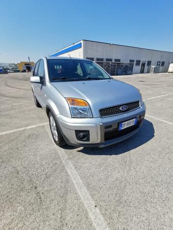 Ford Fusion 1.4 TDCi 5p. Tit. solo km.136000 - Foto 3