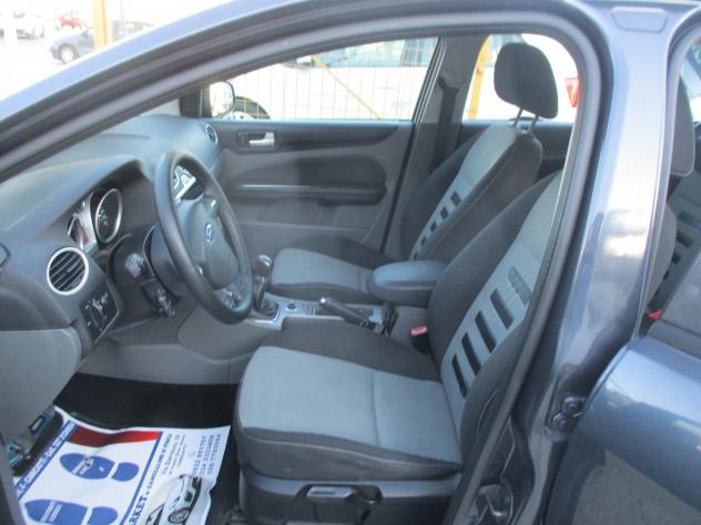 Ford Focus 1.6 TDCi (110CV) SW TITANIUM 2011 - Foto 6