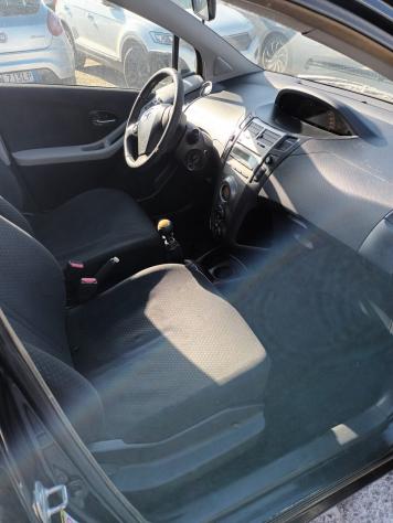 Toyota Yaris 1.4 D-4D DPF 5 porte M-MT Sol - Foto 7