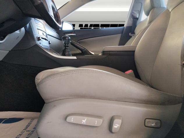 Lexus IS 220d MC Luxury - Foto 10