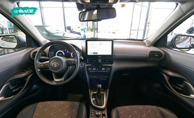 TOYOTA C-HR 1.8 HV Active rif. 23750692 - Foto 8