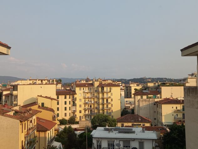 Appartamento ristrutturato affittasi a quattro studentesse - Foto 5