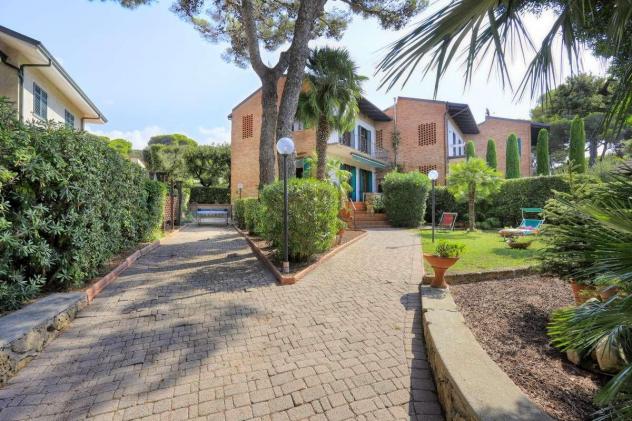 Villetta trifamiliare in vendita a Quercianella - Livorno 180 mq Rif: 1431526