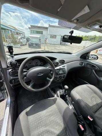 Ford Focus 1.8 TDCi (100CV) cat 5p. Ambiente - Foto 9