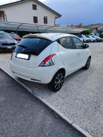 LANCIA Ypsilon 1.2 69 CV 5 porte GPL Ecochic Silver rif. 23776468 - Foto 3