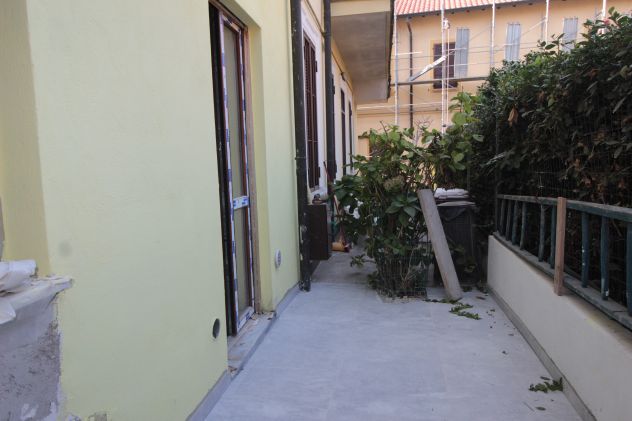 AICURZIO-2 locali con area esterna - Foto 2