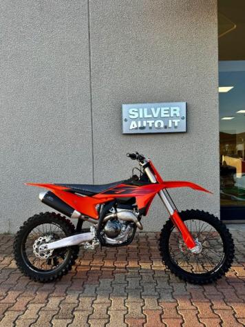 KTM SX 250 F Mod. 2027 rif. 24124701