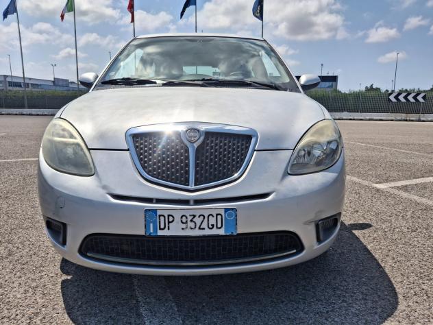 Lancia Ypsilon 1.2 Benzina-OK NEOPATENTATI- - Foto 3