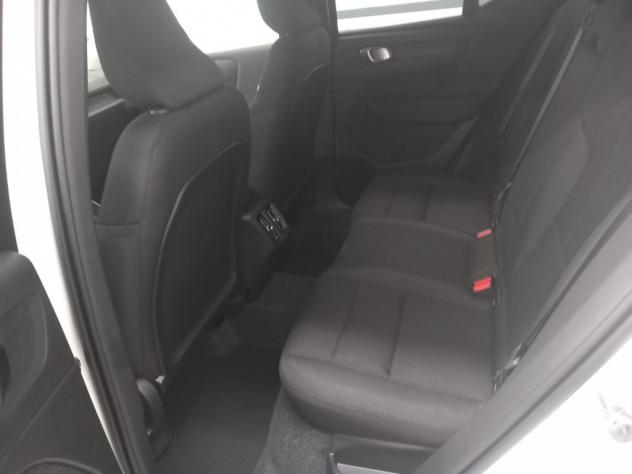 Volvo XC40 2023 2.0 b3 Essential auto - Foto 8
